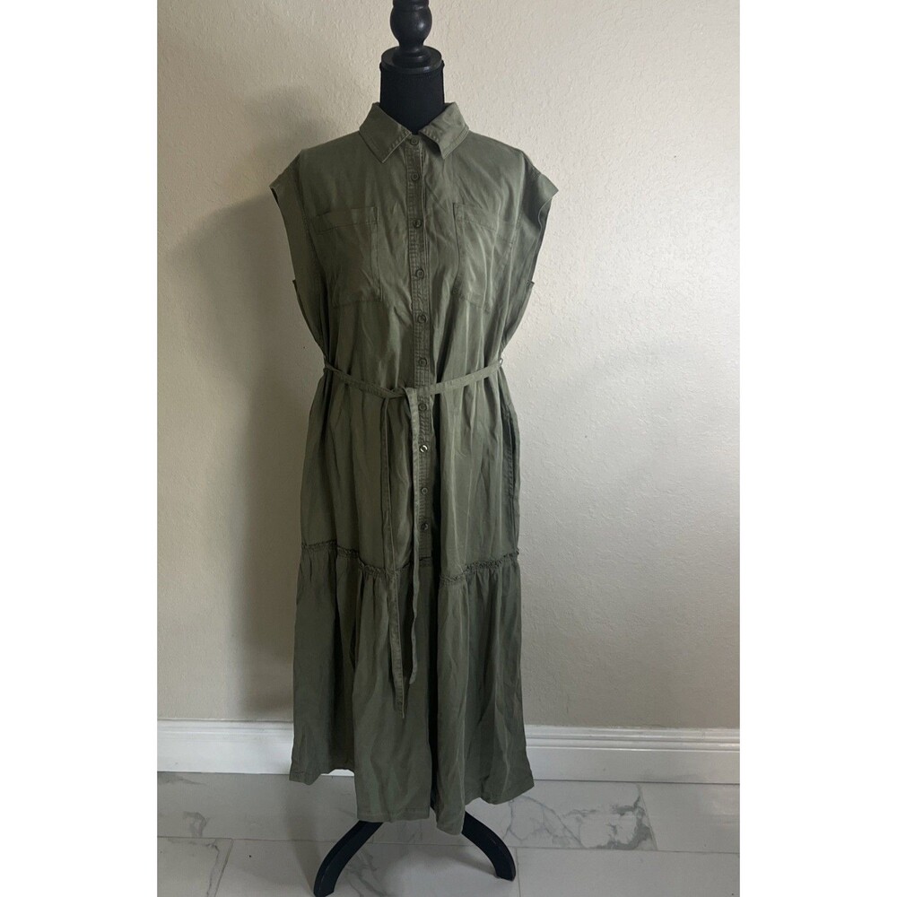 Ingrid & Isabel Maternity Green Maxi Dress Button-Front Size Mediun